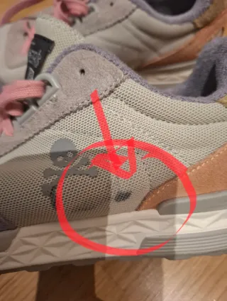 Zapatillas Scalpers grises y rosas