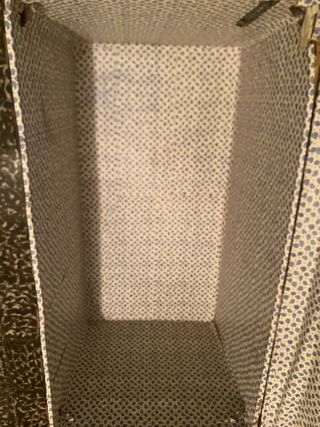 Baúl antiguo madera y metal dorado y verde