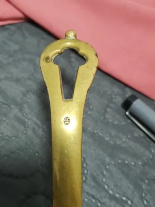 Portavelas de bronce antiguo