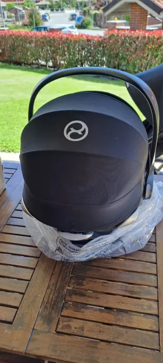 Ovetto Cybex con base Isofix