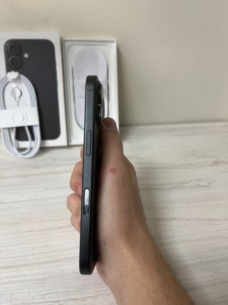 iPhone 16 128GB COMO NUEVO