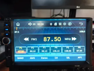 Rádio Automóvel 2DIN Preto e Prata