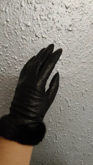 Guantes de Piel Vintage Negros con Pelo