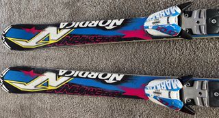 Esquís Nordica SL J 143