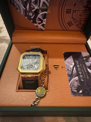Reloj Frederic Oro y Negro