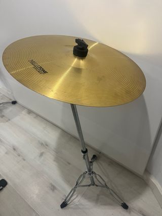 Batería Megatone Drums Negra. Solo 3 meses de uso.