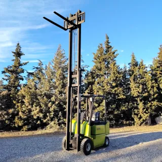 Carretilla elevadora CLARK