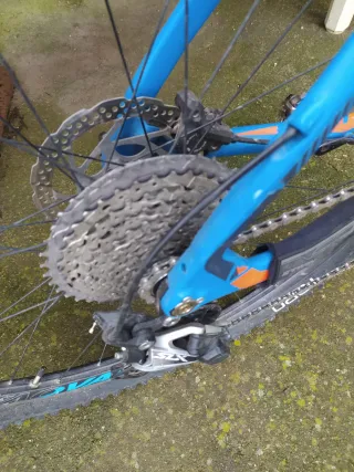 Bicicleta Fuji SLM 2.7 Carbono MTB 29