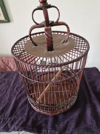 Preciosa jaula de pájaros china