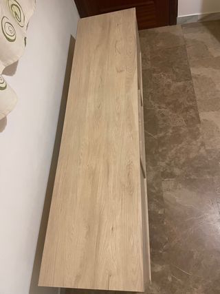 Mueble bajo TV de madera
