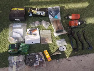 Suzuki DR Moto Aventura trail