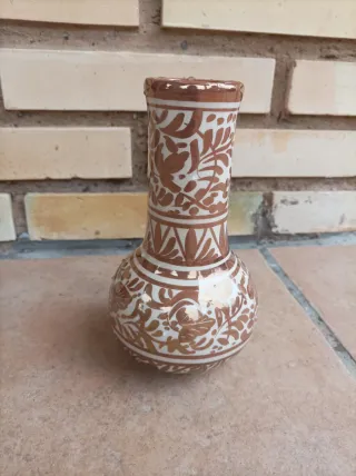 Jarrón Gimeno Manises. Cerámica efecto metálico