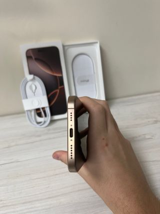 iPhone 16 pro max 100%