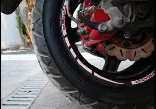 Kymco Xciting 500 Maxi Scooter