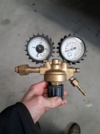 Regulador de presión para soldadura