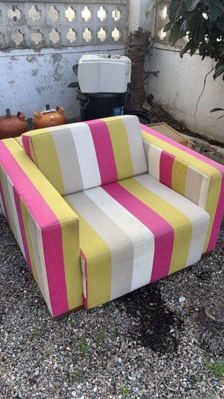Sillón de rayas multicolor