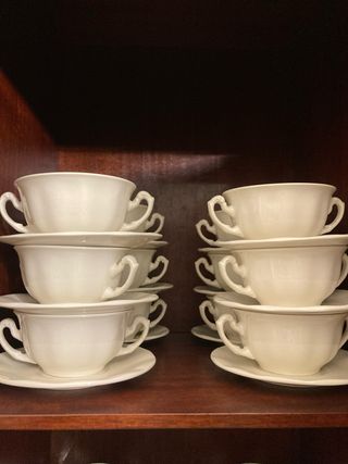 12 Tazas de consomé de La Cartuja  En perfecto est