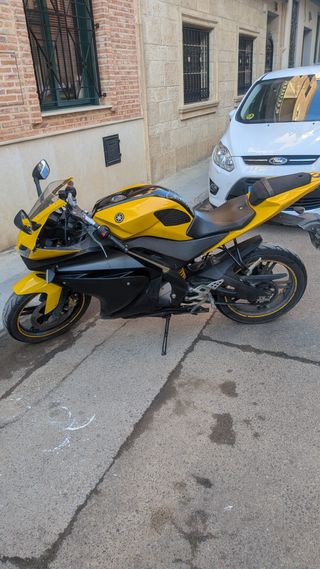 Yamaha YZF R125