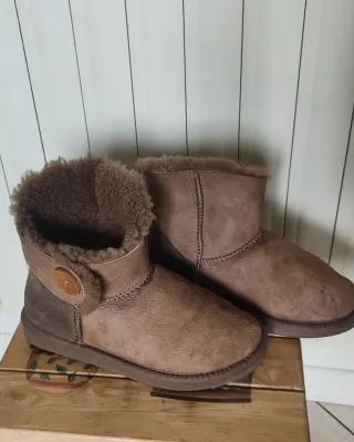 Stivaletti EMU numero 35/36