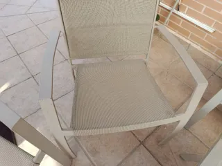 Conjunto mesa baja y asientos exterior