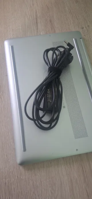 Portátil HP i5  con SSD