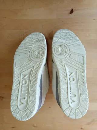 Zapatillas Louis Vuitton Blancas y Grises