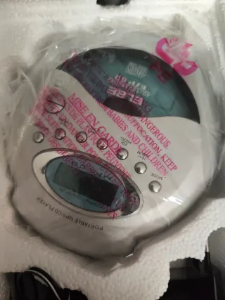 Reproductor CD Portátil ELBE CDMP-3200