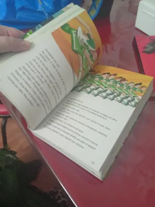 Los Futbolísimos 3: El misterio del portero fan...