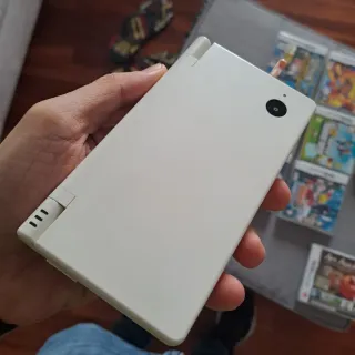 Nintendo DSi Bianca e con 9 Giochi