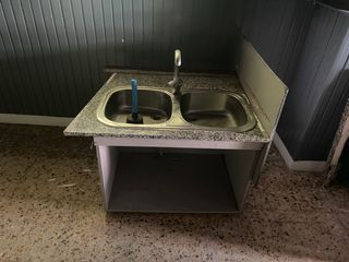 Fregadero doble seno con grifo