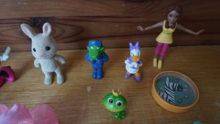 Lote juguetes y Elsa Frozen 16cm con luz ver fotos