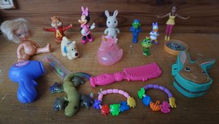 Lote juguetes y Elsa Frozen 16cm con luz ver fotos