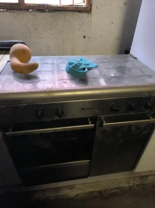 Cocina con horno en acero inox 15 dias de uso