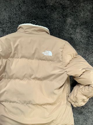 Abrigo Plumífero reversible The North Face crema