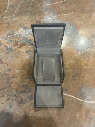 Reloj Guess Collection NUEVO A ESTRENAR