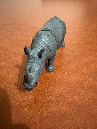 Action figure Rinoceronte