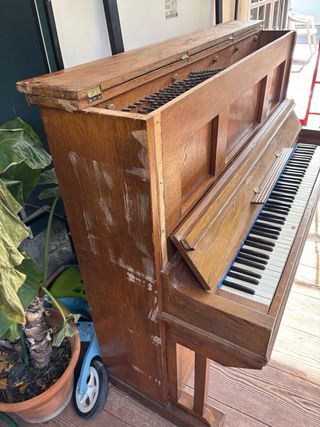 Piano Vertical Madera