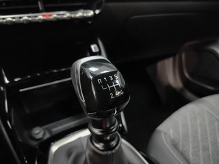 Peugeot 2008 1.2 100CV ALLURE