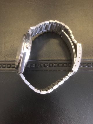 Reloj Seiko Quartz Plata y Blanco