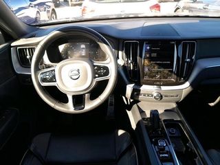 Volvo XC60 2.0 T6 AWD Recharge R-Design Auto