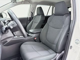 Toyota Rav4 2.5l 220H Advance