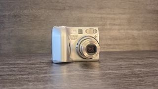 Cámara Digital Nikon Coolpix 7600 Plata 7MP