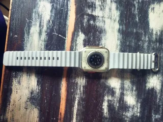 Reloj Inteligente Dorado y Gris