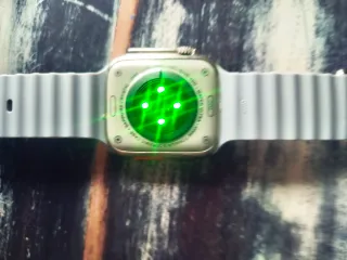 Reloj Inteligente Dorado y Gris