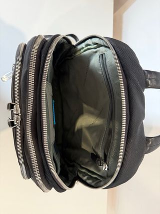 Mochila pequeña Piquadro Negra