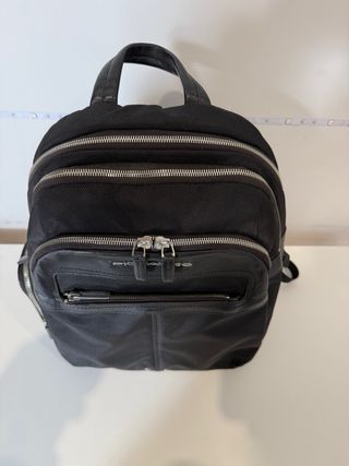 Mochila pequeña Piquadro Negra