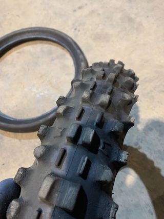 Neumático Delant. Michelin Enduro 90-100 + mousse