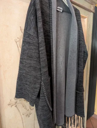 Cardigan Nudha lungo con frange