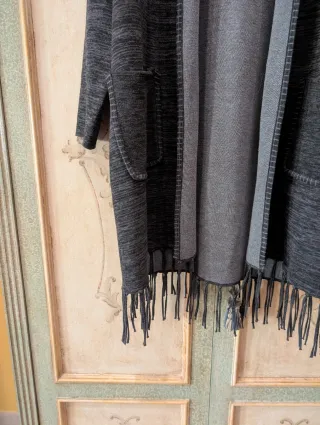 Cardigan Nudha lungo con frange