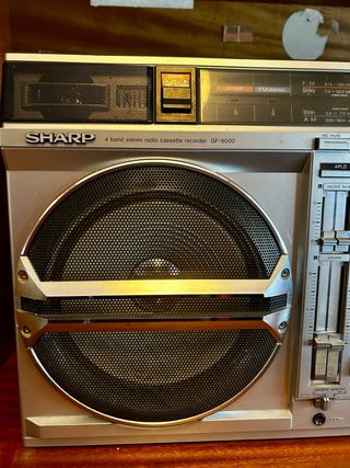 Radio Cassette Sharp GF-9000 Plata No hago envios